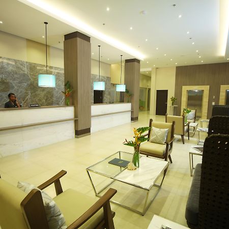 Fairways And Bluewater Boracay Hotel Balabag  Екстериор снимка
