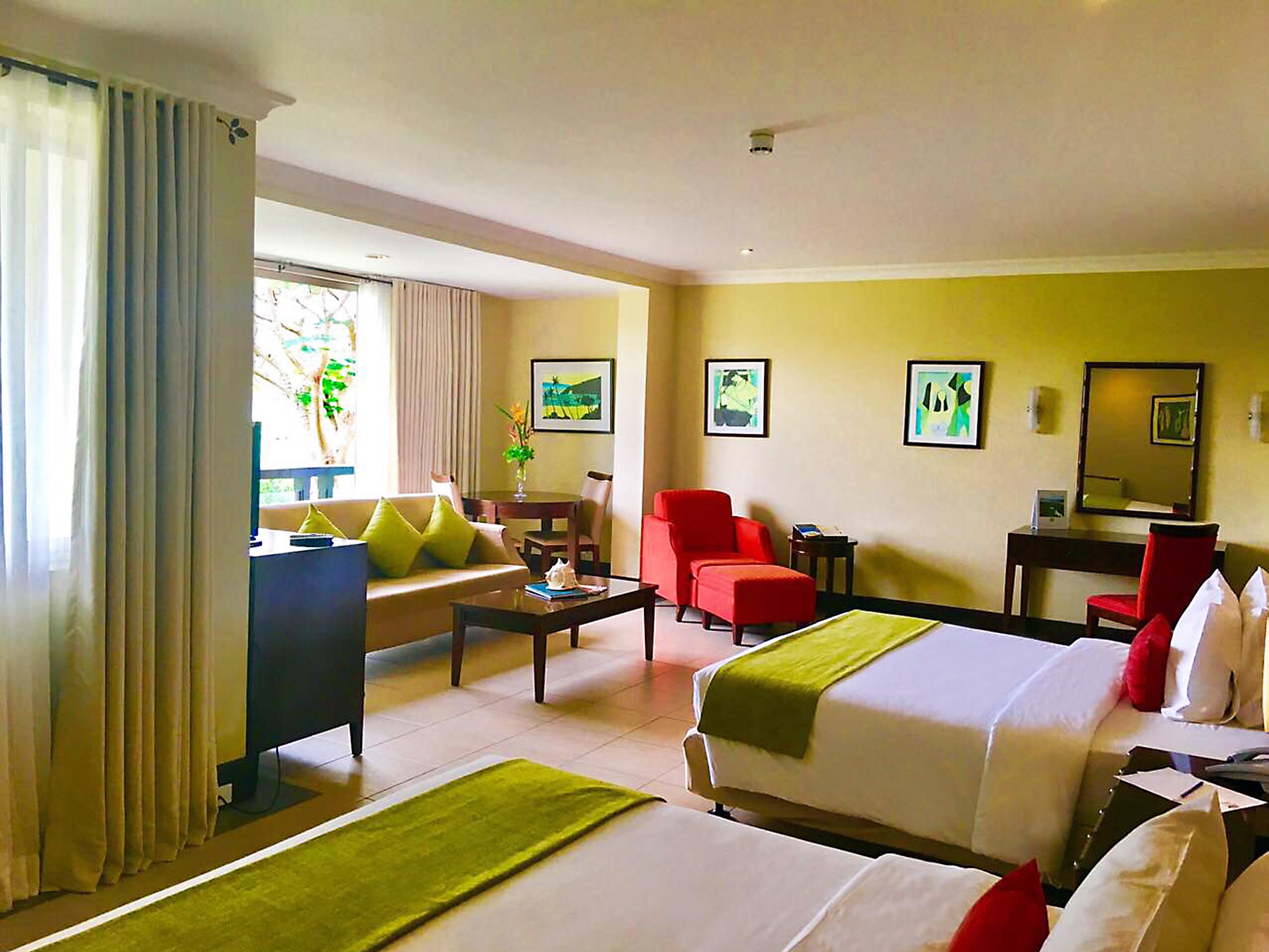 Fairways And Bluewater Boracay Hotel Balabag  Екстериор снимка