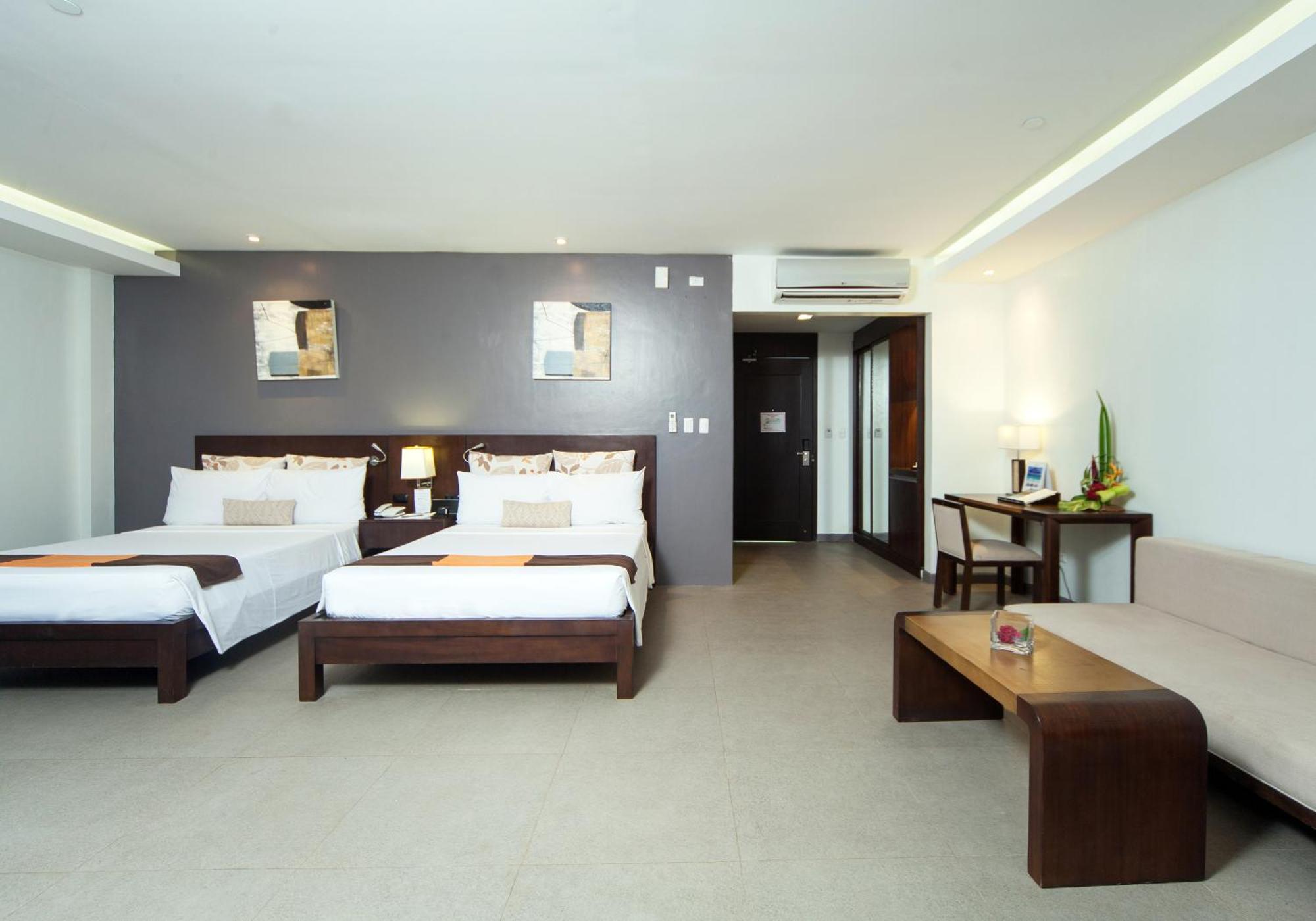 Fairways And Bluewater Boracay Hotel Balabag  Стая снимка